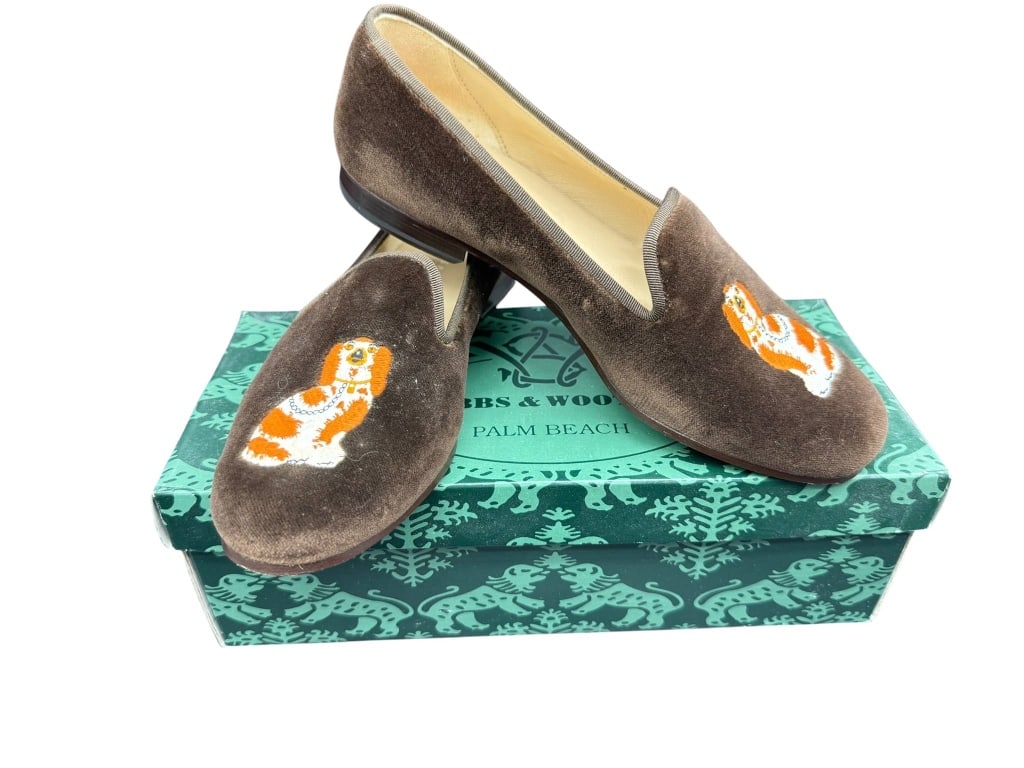 STUBBS & WOOTTON DOG EMBROIDERED LOAFERS: Stubbs & Wootton brown velvet loafers with embroidered dog design. Includes original box. Made in Spain. Marked size 7. Shipping Available at www.DeJaVuAuctionShipping.com. By bidding in this auction 
