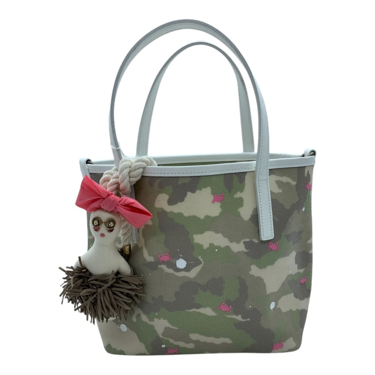 SALAR MILANO CAMOUFLAGE CANVAS TOTE RETAIL $805: DESIGNER BENEDICTA BRUZZICHES LEATHER CHAIN STRAP CLUTCH – QUILTED TRI-COLOR METALLIC & BLACK – NEW DEALER STOCK Elevate your collection with this stunning Benedicta Bruzziches designer clutch, fe