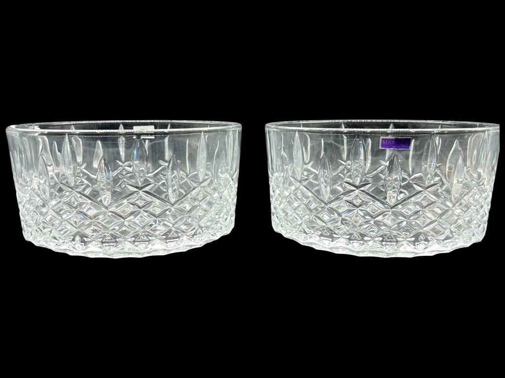 PAIR MARQUIS BY WATERFORD CRYSTAL BOWLS 8": Two crystal bowls by Marquis by Waterford. Each features a classic diamond and vertical cut design. Both pieces are clear, with each bowl approximately 8 inches in diameter and 5" in height. Marquis b