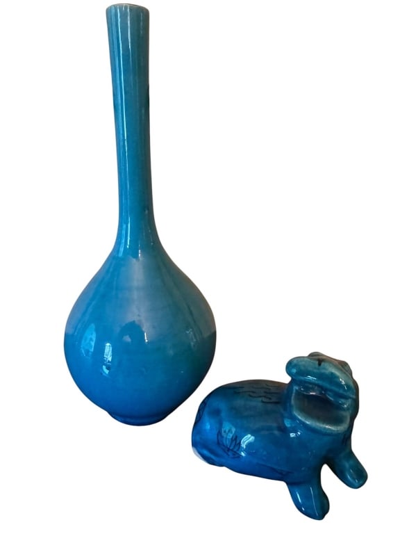 TURQUOISE GLAZED CERAMIC VASE AND RABBIT: Turquoise glazed ceramics: a tall bottle vase approx. 13 inches high with bulbous body, slender neck, and a matching rabbit figurine. Both with unglazed bottoms. Attractive display pieces in a vivid