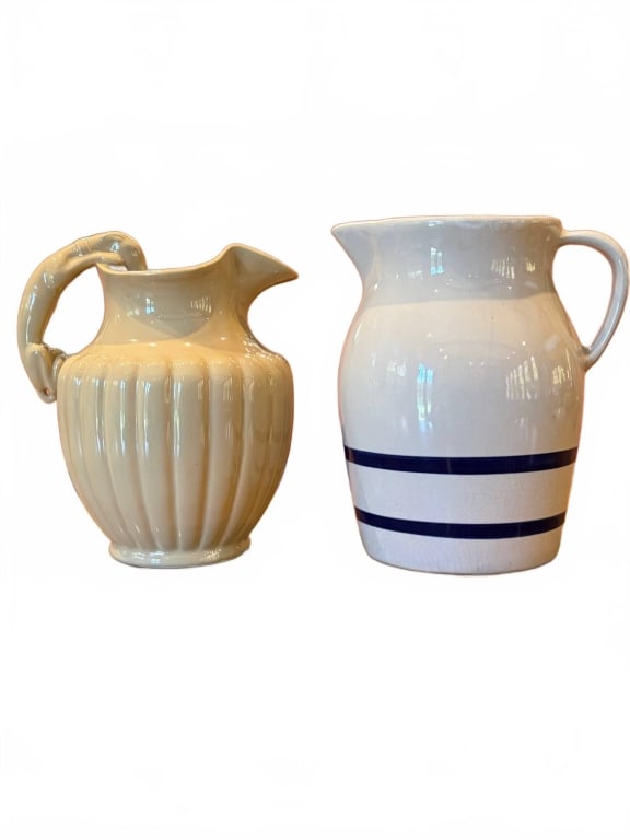 VINTAGE CERAMIC WATER PITCHERS 9" (1 of 8)