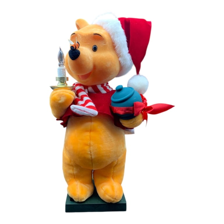VINTAGE DISNEY SMALL WORLD HOLIDAY WINNIE THE POOH (1 of 6)