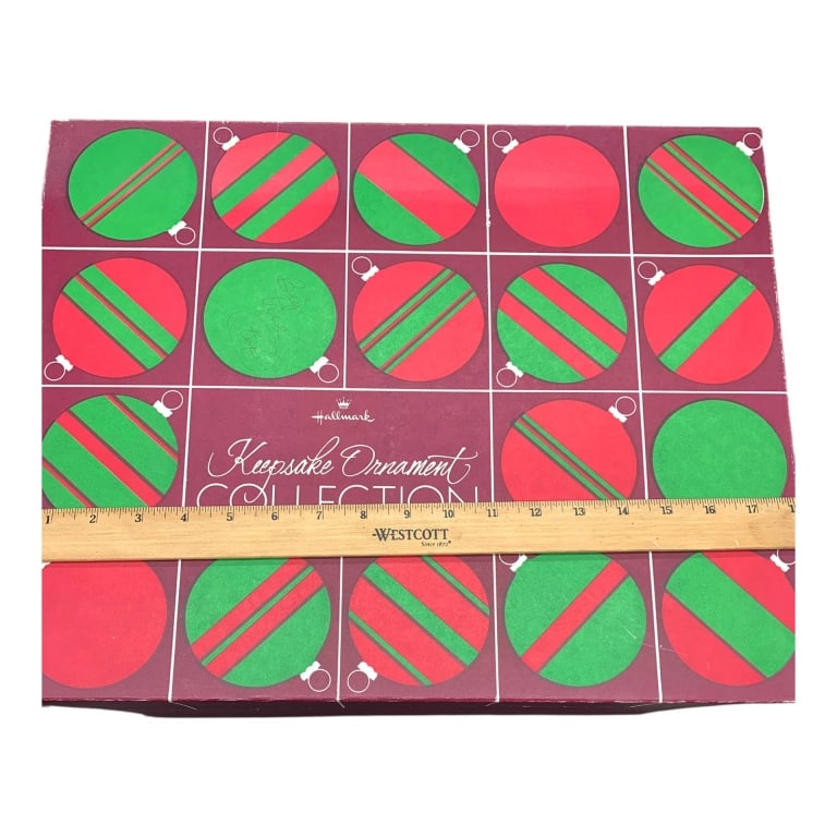 VINTAGE MIXED HALLMARK ORNAMENT COLLECTION IN BOX (1 of 6)