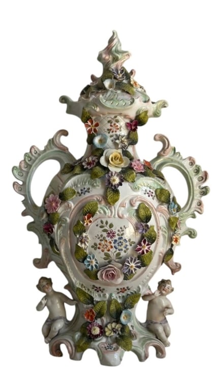 ORNATE CAPODIMONTE STYLE PORCELAIN CHERUB URN 13" (1 of 5)