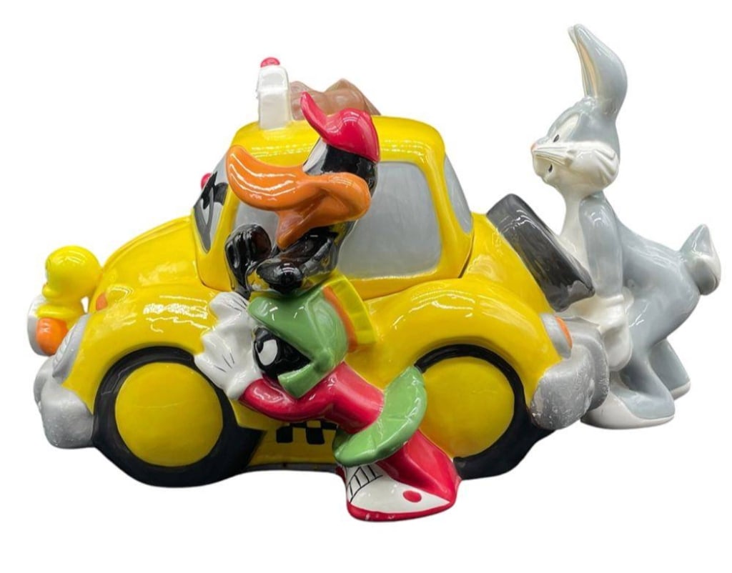 WARNER BROS LOONEY TUNES TAXI COOKIE JAR 8" (1 of 10)