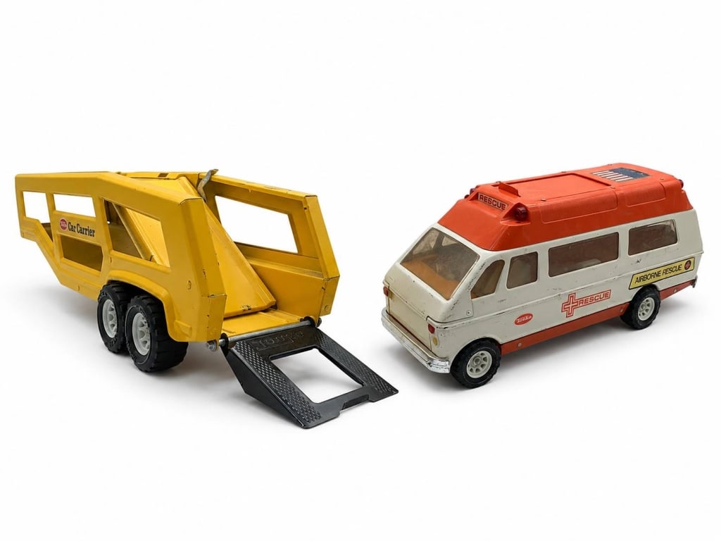 PAIR OF VINTAGE TONKA CARRIER CAR & RESCUE TOY: Classic yellow Tonka Car Carrier trailer and airborne rescue tonka toy with rolling wheels. Varying measurements, see all photos for measurement and condition details.