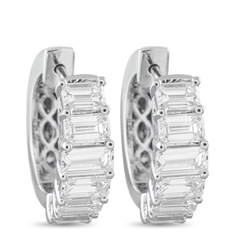 LB EXCLUSIVE 18K WHITE GOLD 1.85CT DIAMOND EARRING: These classically elegant earrings will put the perfect finishing touch on any ensemble. Set in 18K White Gold, Diamonds with a total weight of 1.85 carats provide endless sparkle. Each one measures 0