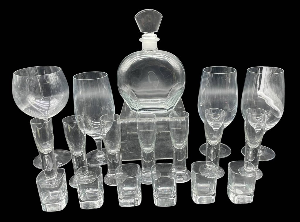 GLASS CRYSTAL MODERNIST STEMWARE 18 PC SET (1 of 10)