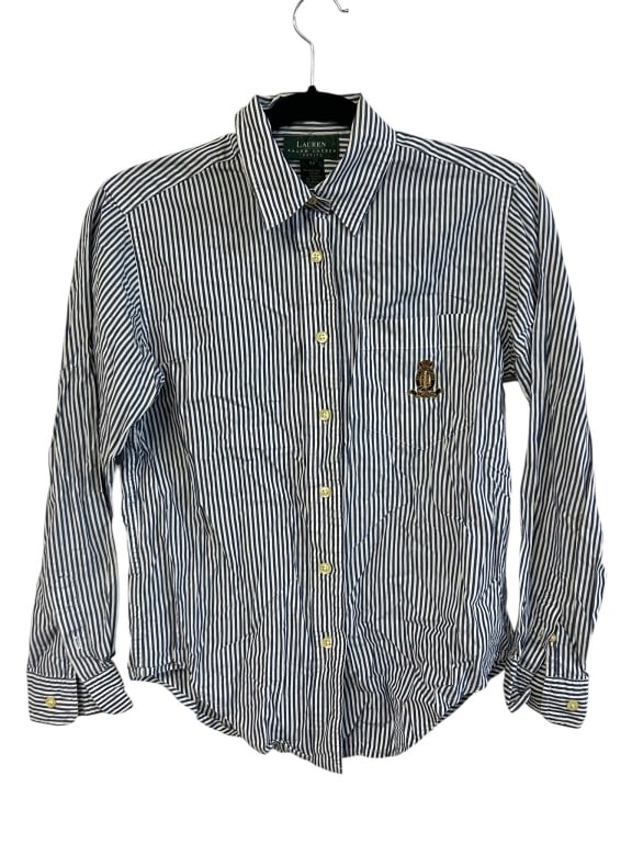 LAUREN RALPH LAUREN PETITE STRIPED SHIRT SIZE 4P: Lauren Ralph Lauren Petite shirt, size 4P, features classic blue and white vertical stripes, a chest pocket with embroidered crest logo, and white button closures. Made of 100% cotton. | | Size: 4Peti