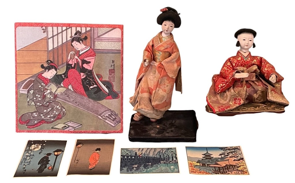7 PCS ASIAN STYLE DOLL LOT WITH WOODBLOCK PRINTS (1 of 19)