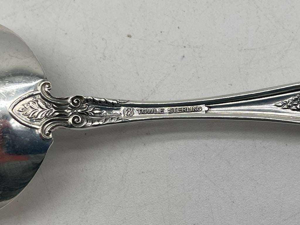 TOWLE STERLING SILVER FLATWARE SET 102 PCS 5742 G - 8