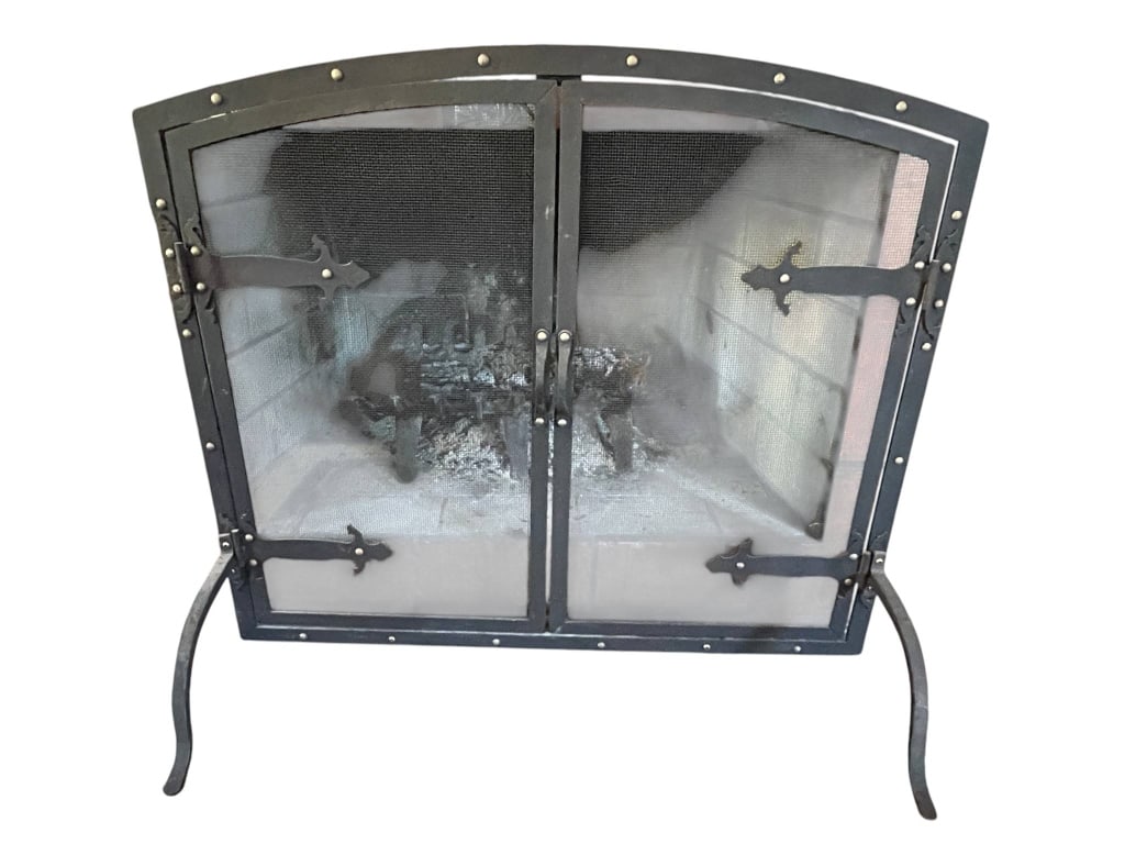 BLACK METAL FIREPLACE SCREEN WITH DOORS 39" (1 of 7)
