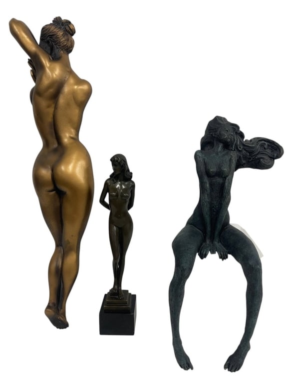 3 FEMALE NUDE SCULPTURES MIXED LOT 25" (1 of 5)