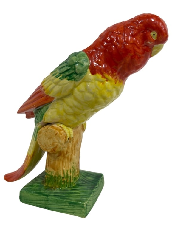 VINTAGE MAJOLICA STYLE CERAMIC PARROT FIGURINE 8" (1 of 7)