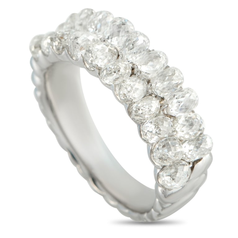 PLATINUM 2.75CT BRIOLETTE DIAMOND RING MF40-021026: A series of breathtaking Briolette Diamonds with a total weight of 2.75 carats shine brightly on this exquisite ring. Simple and elegant, the Platinum setting beautifully showcases the uniquely shaped