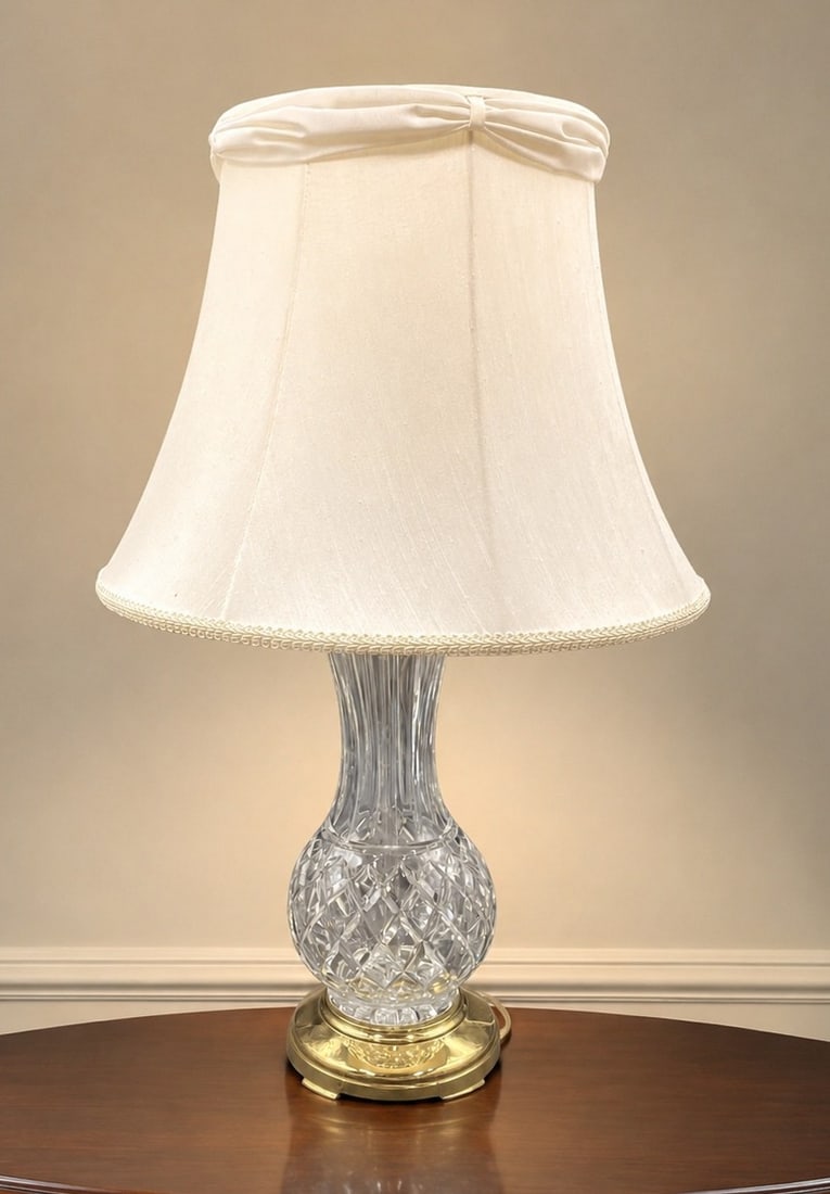 WATERFORD STYLE CRYSTAL CUT GLASS TABLE LAMP (1 of 6)