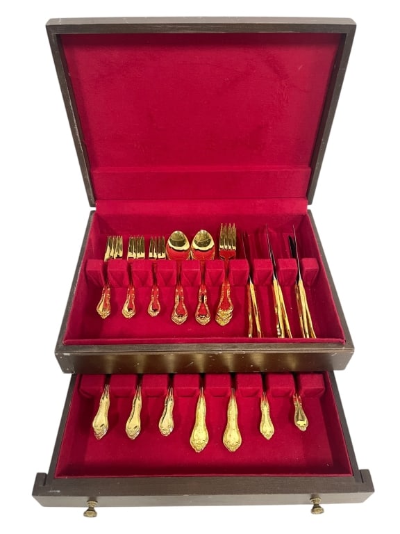 GOLD TONE FLATWARE SERVICE IN WOOD CASE 15" (1 of 6)