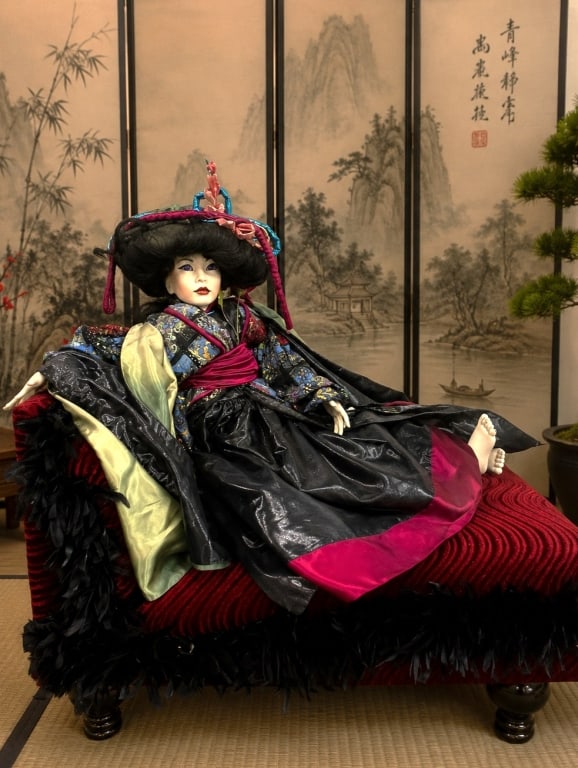 MYSTIC MOLD CO. GEISHA GIRL PORCELAIN DOLL 36" (1 of 9)