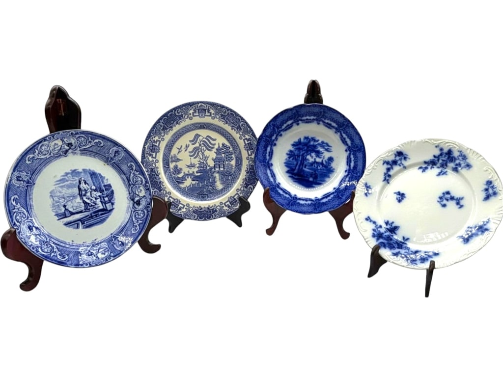 ASSORTED BLUE & WHITE TRANSFERWARE PLATES 10" (1 of 12)