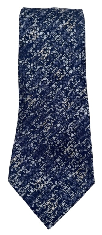 CHANEL CC LOGO SILK NECKTIE (1 of 5)