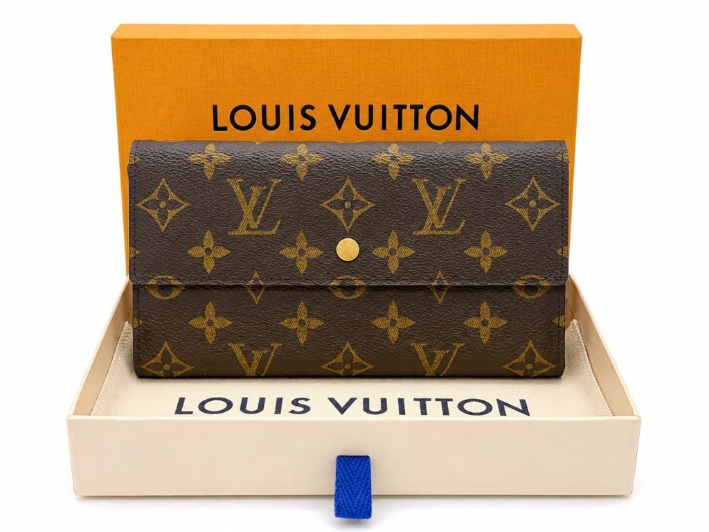LOUIS VUITTON INTERNATIONAL WALLET 8" (1 of 10)