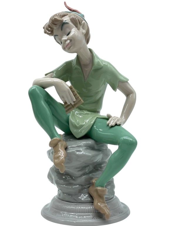 LLADRO DISNEY PETER PAN PORCELAIN FIGURINE W BOX: *for alternative shipping options please go to www.dejavuauctionshipping.com-LLADRO DISNEY PETER PAN LIMITED EDITION FIGURINE NO. 769/2000 07529 WITH BOX -Highly collectible Lladr? porcelain figurine 