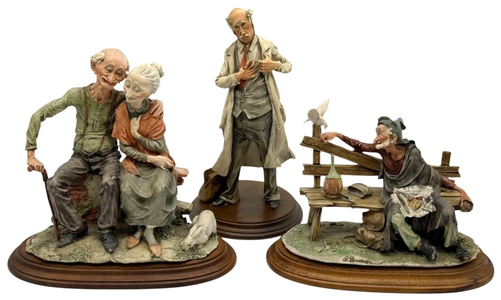 LOT OF THREE GIUSEPPE ARMANI FIGURINES (1 of 10)