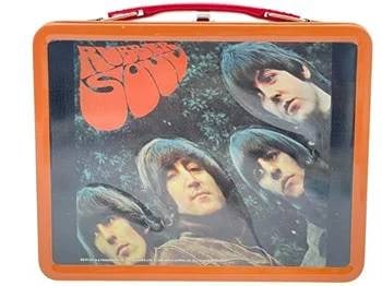 RUBBER SOUL BEATLES METAL LUNCHBOX: Metal lunchbox featuring The Beatles Rubber Soul album artwork. Rectangular shape with orange trim and red handle. Shipping Available at www.DeJaVuAuctionShipping.com By bidding in this auction you ag
