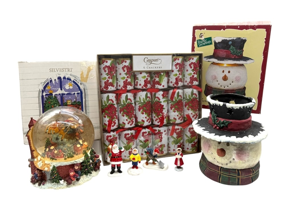 ASSORTED CHRISTMAS DECOR & ENTERTAINING LOT (1 of 6)