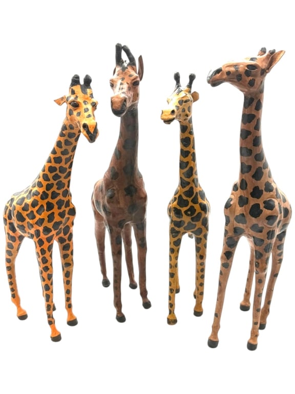 GIRAFFE SCULPTURE GROUPING 18" (1 of 4)