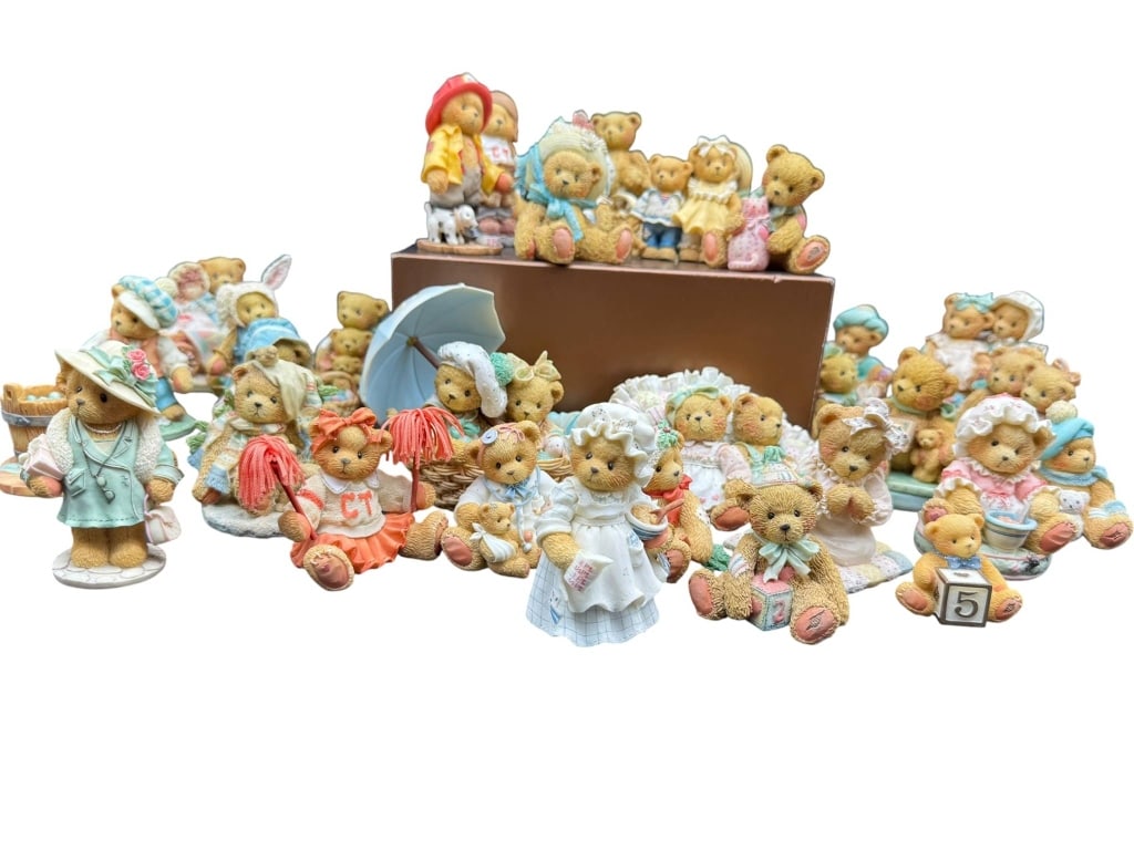 BOYDS BEARS FIGURINES LOT (1 of 2)