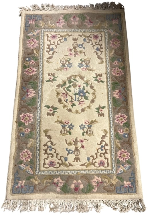 FLORAL ORIENTAL STYLE SMALL AREA RUG 57": A charming hand-tufted Oriental-style area rug featuring a traditional floral design in soft ivory, taupe, dusty blue, sage green, and blush pink tones. The elegant central medallion is surrounded by 