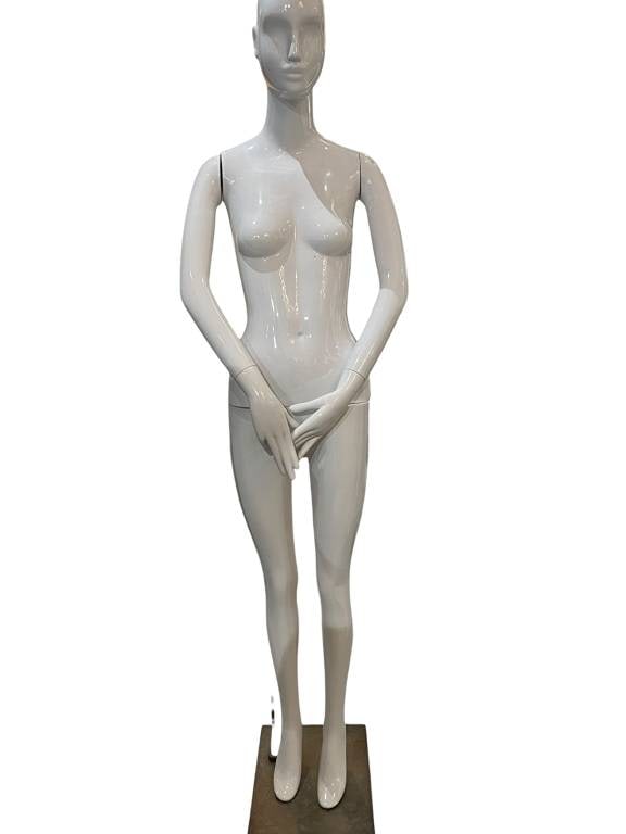 6 FT FEMALE DISPLAY MANNEQUIN WITH BASE (1 of 2)