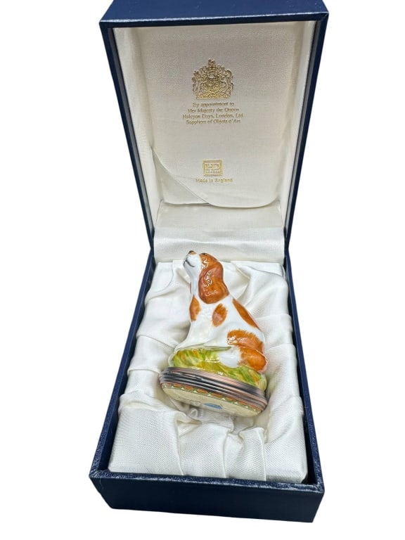 HALCYON DAYS BONBONNIERE DOG BOX (1 of 2)