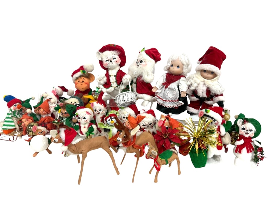 ANNALEE & CHRISTMAS COLLECTIBLES GROUP 15" (1 of 8)