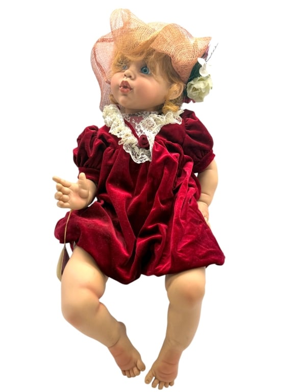 FAYZAH SPANOS "KISSES" HEIRLOOM DOLL 19" (1 of 7)