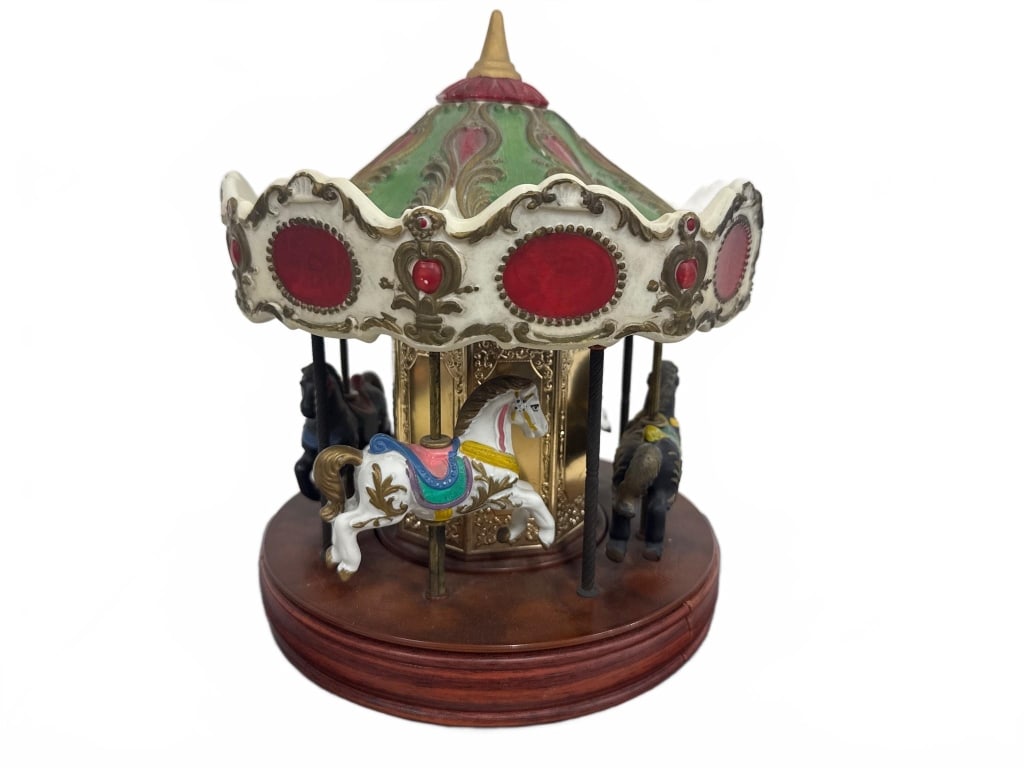 Vaco Vintage Musical Carousel Decoration: Charming Vaco musical carousel figurine, made in Taiwan, features ornate detailing with a green and red canopy, three carousel horses, and a wooden-look base. Stands approx. 7 inches tall. Likely batt