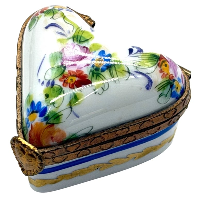 LIMOGES FLORAL HEART SHAPED BOX 1.5" (1 of 5)