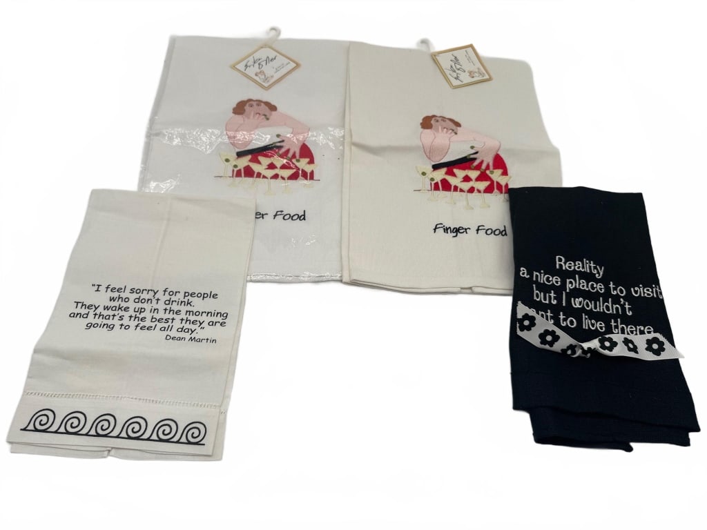 Decorative Kitchen Tea Towels Lot (1 of 2)