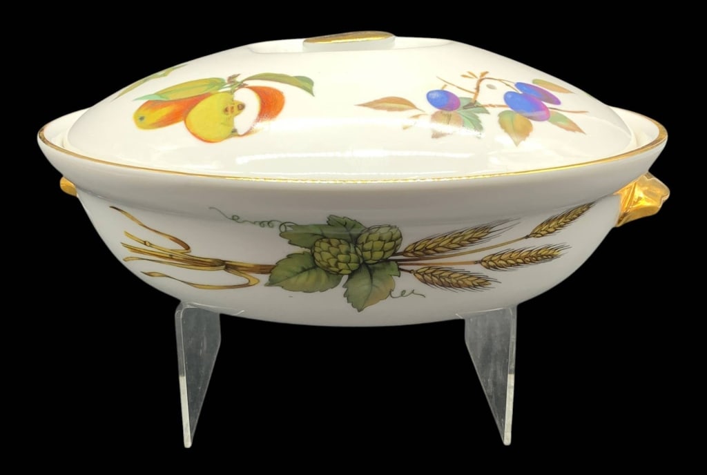 ROYAL WORCESTER FINE PORCELAIN COVERED BOWL 10" (1 of 8)