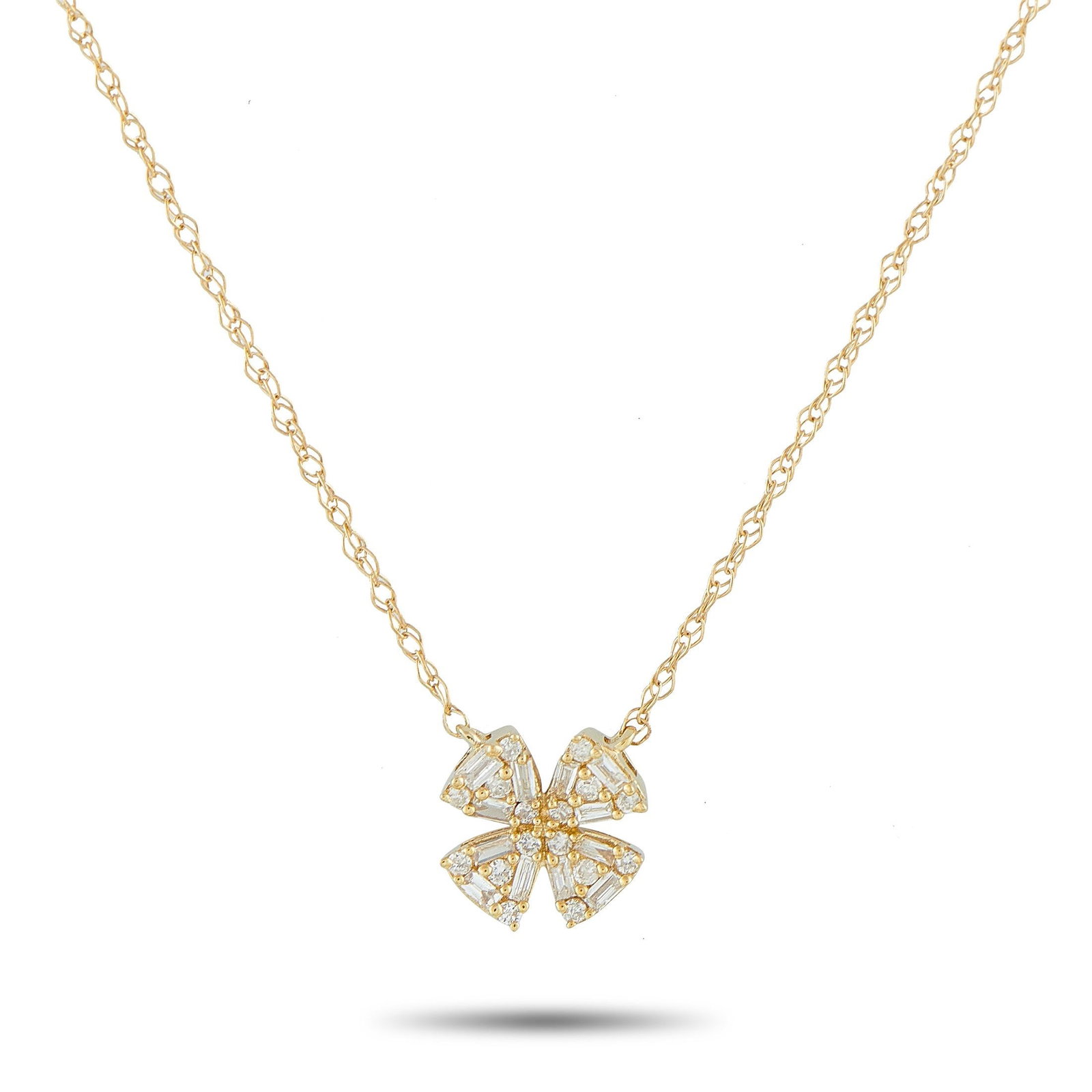 14K YELLOW GOLD 0.20CT DIAMOND PENDANT NECKLACE: This 14K Yellow Gold necklace is stylish, charming, and perfectly understated. At the center of a delicate 18 chain, youll find a clover-shaped pendant measuring 0.32 round. Sparkling Diamonds totalin
