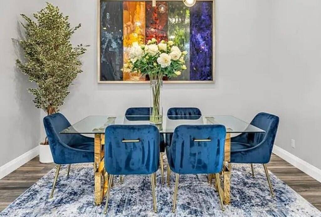 CONTEMPORARY GOLD OPENWORK DINING TABLE 6 CHAIRS (1 of 6)
