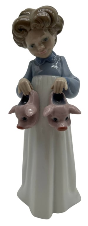 LLADRO GIRL WITH PIG PLANTERS 8": .