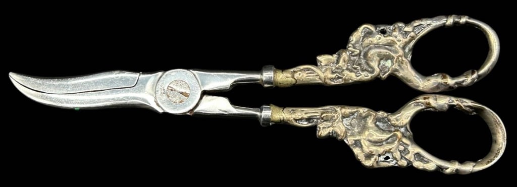 VINTAGE GRAPE SHEARS WITH STERLING HANDLES 8" (1 of 5)