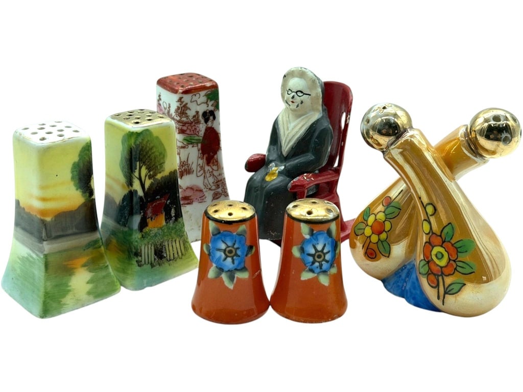 OCCUPIED JAPAN S&P SHAKERS LOT 5 SETS 4" (1 of 4)