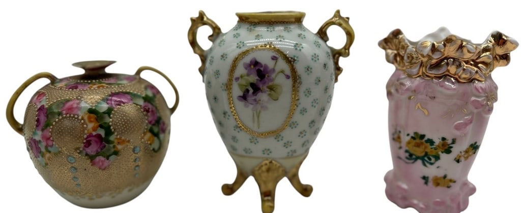 THREE MINIATURE HAND-PAINTED PORCELAIN VASES 4" (1 of 5)