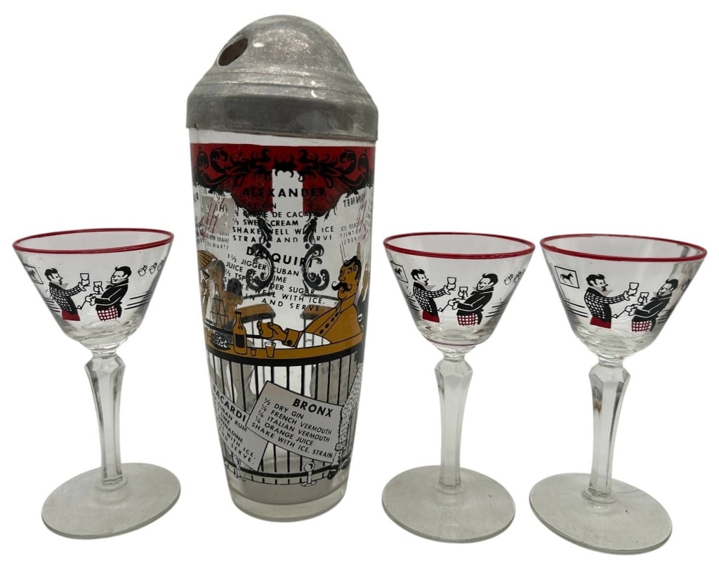 VINTAGE COCKTAIL SHAKER & 3 GLASSES 10" (1 of 4)