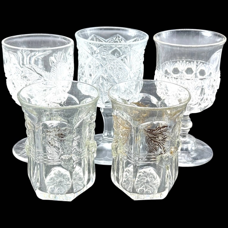 5 ASSORTED VINTAGE PRESSED GLASSES 6.5" (1 of 4)
