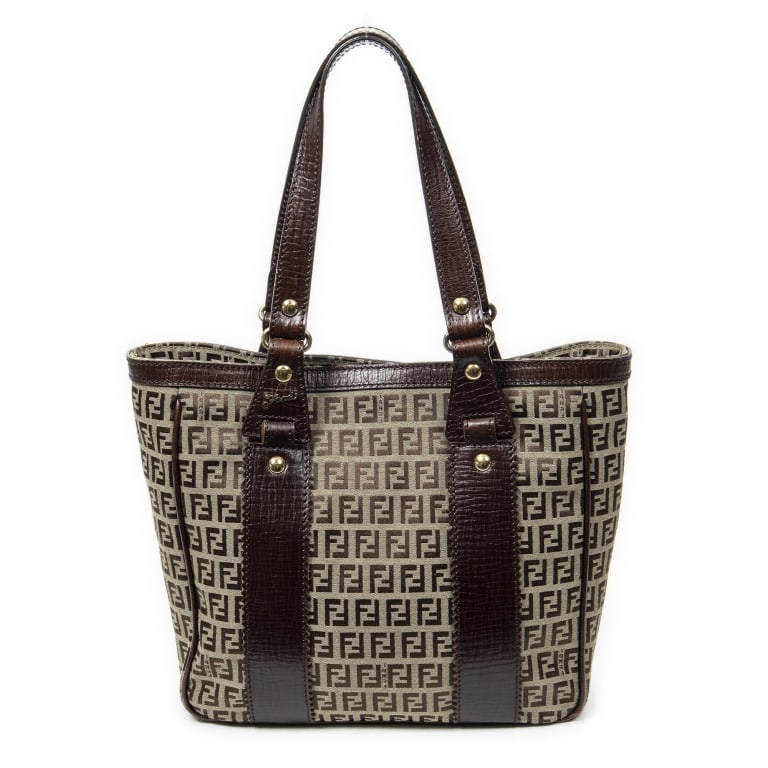 FENDI MEDIUM OPEN TOTE BROWN/BEIGE ZUCCHINO BAG: FENDI MEDIUM OPEN TOTE BROWN/BEIGE ZUCCHINO CANVAS GOLD Dimensions (CM): 26.5*25.5*9.5cm Production Code: 2305/8BH161/TN9/088 A ABB8987