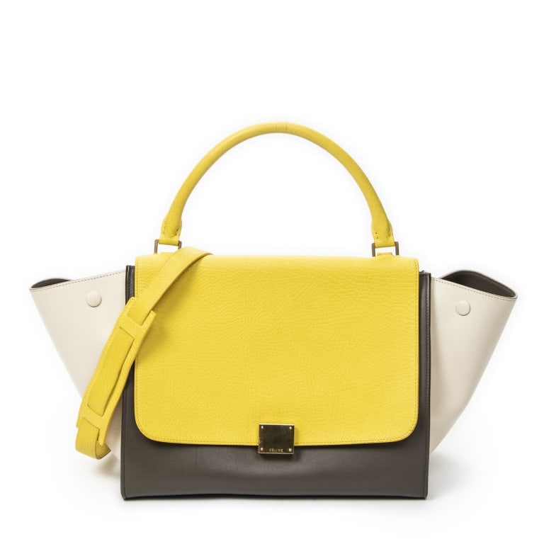 CELINE MEDIUM CALFSKIN TRAPEZE BAG: CELINE MEDIUM TRAPEZE YELLOW/OLIVE GREEN/BEIGE CALFSKIN LEATHER GOLD Dimensions (CM): 30*23*18cm Production Code: S-VP-4144/S-MM-4164 A ABD0099